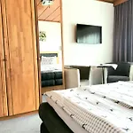 Zuppinger Apartment *