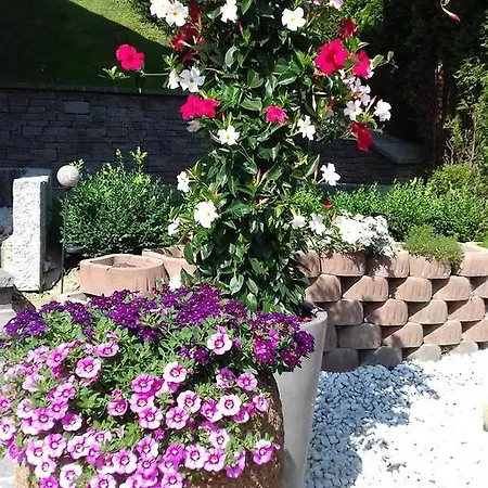 Zuppinger Apartament *